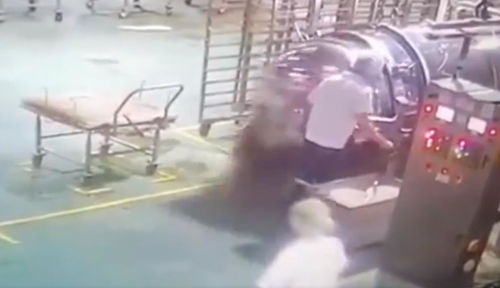 潮州食品厂卤锅爆炸致员工烫伤，安全警钟再次敲响